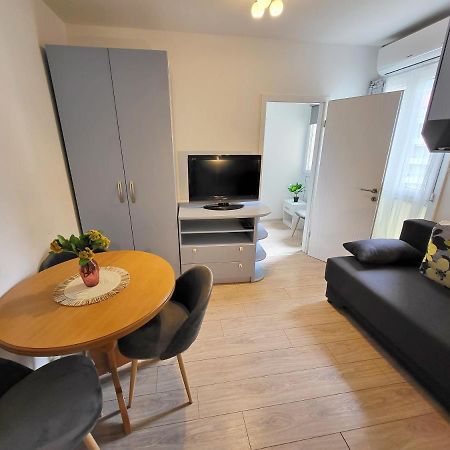 Mali Apartman U Centru Makarska Ngoại thất bức ảnh