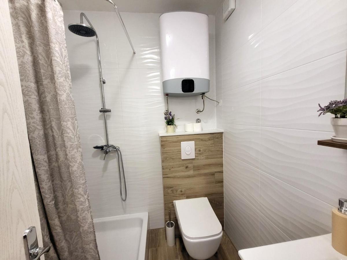 Mali Apartman U Centru Makarska Ngoại thất bức ảnh