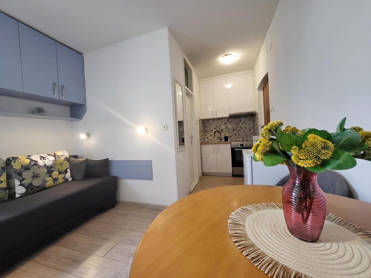 Mali Apartman U Centru Makarska Ngoại thất bức ảnh