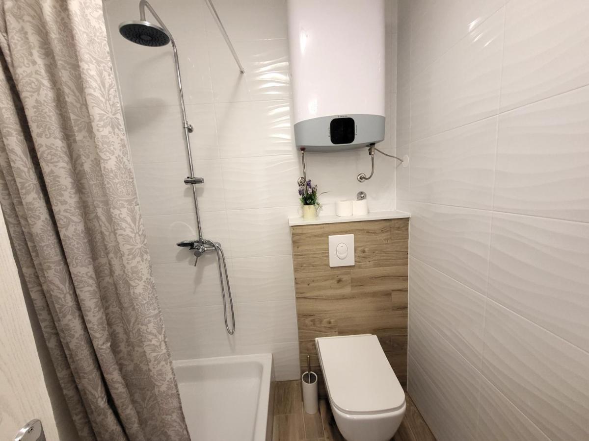 Mali Apartman U Centru Makarska Ngoại thất bức ảnh