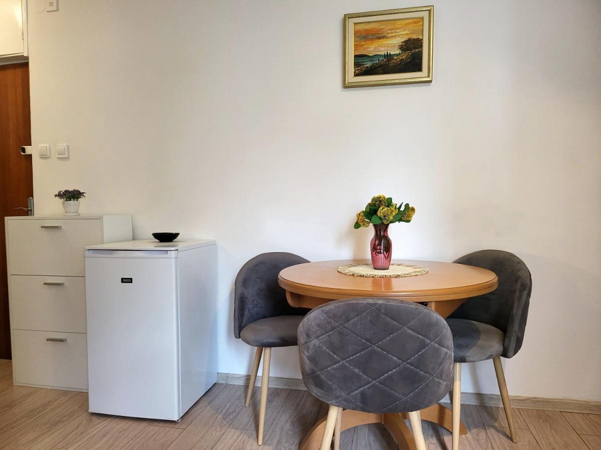 Mali Apartman U Centru Makarska Ngoại thất bức ảnh